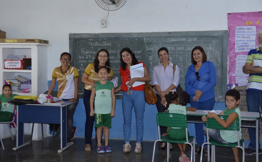 Consultora do IICA visita escola da rede municipal de ensino público de Palmeira