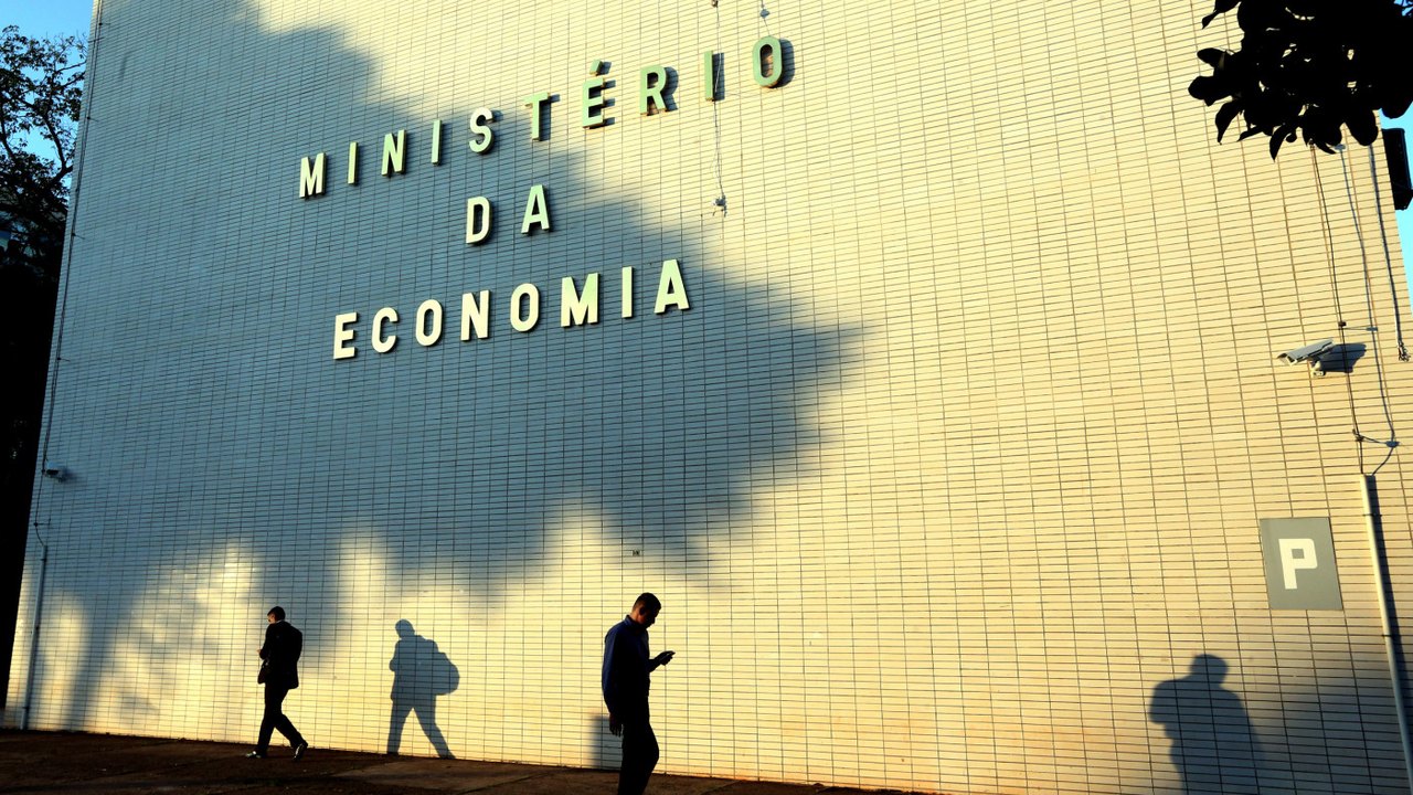 Ministério da Economia elabora manual de conduta do servidor federal