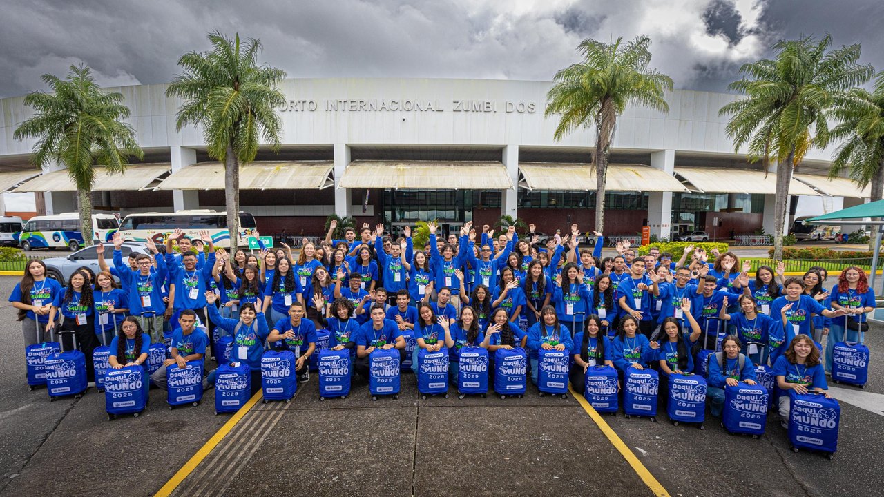 Alunos do Daqui Pro Mundo embarcam para intercâmbio após cerimônia de despedida nesta quinta-feira (4)