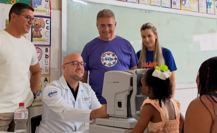 Prefeito acompanhou de perto a iniciativa que garante saúde ocular