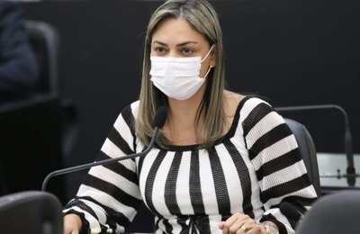 Plenário debate projeto que inclui símbolo da fibromialgia em placas de filas preferenciais