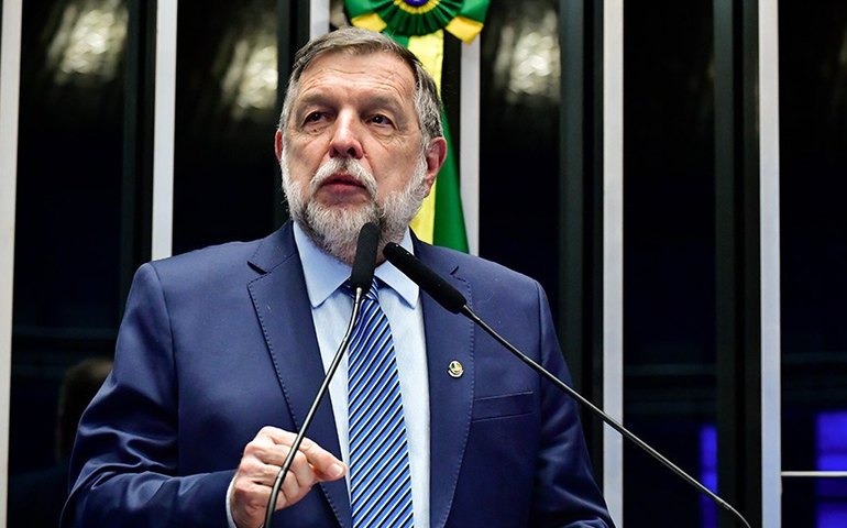 Flávio Arns defende revogação de decreto sobre educação de PcDs