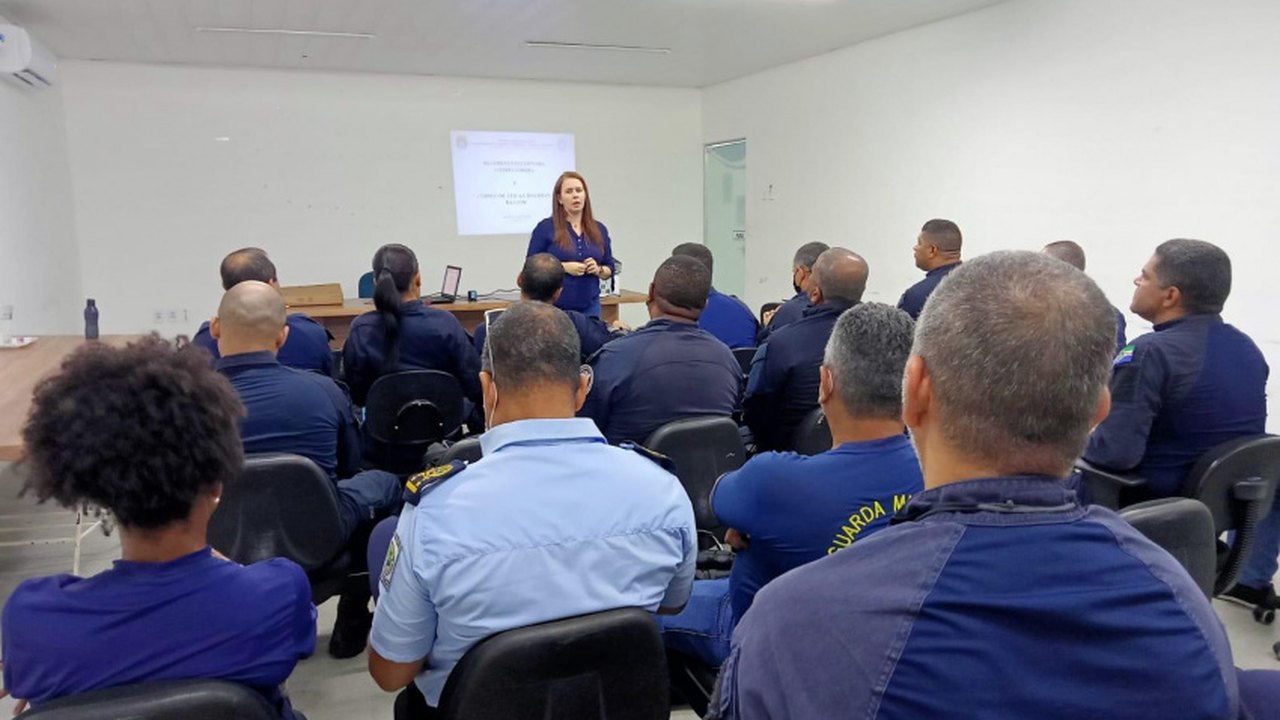 Segurança Comunitária promove curso de atualização profissional para guardas municipais