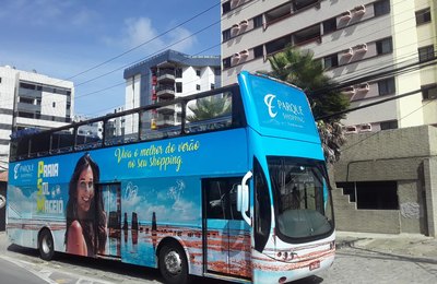 Freebus panorâmico do Parque Shopping volta a circular pela orla durante toda a temporada de verão