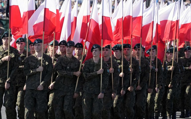 Polônia quer formar maior exército da Europa com 500 mil soldados, afirma ministro da Defesa