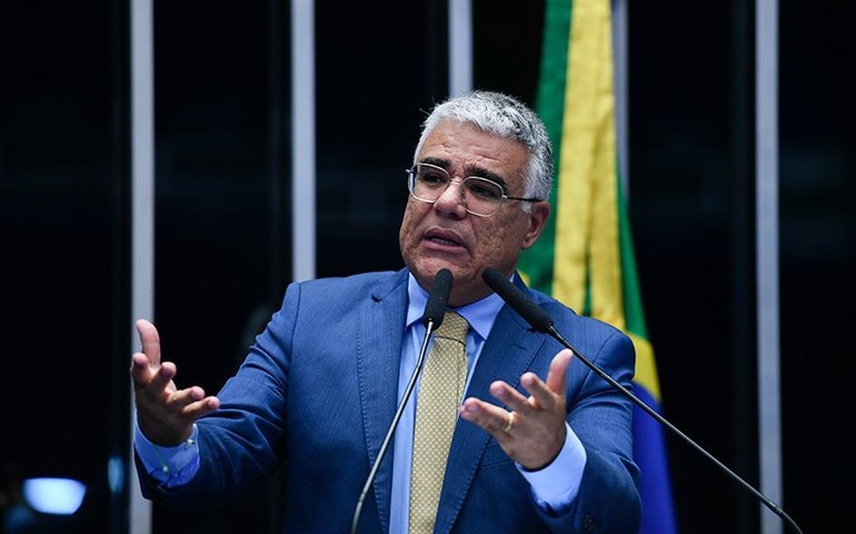 Girão cobra imagens dos ataques ocorridos no Senado em 8/1