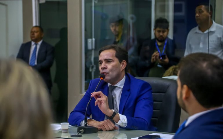 Vídeo: ‘Porta-voz' de JHC faz ecoar nome de prefeito para governador em 2026