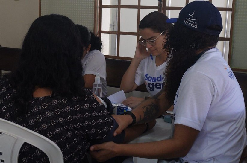 Programas Olhar da Gente e Saúde da Gente levam mutirão de atendimentos ao Barro Duro