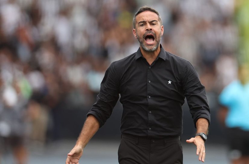 Técnico português Artur Jorge deixa o comando do Botafogo