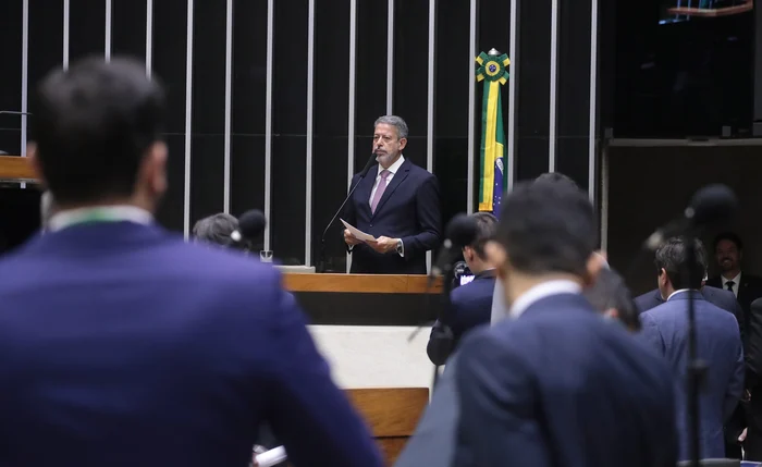 Arthur Lira durante discussão e votação de propostas legislativas Arthur Lira durante discussão e votação de propostas legislativas