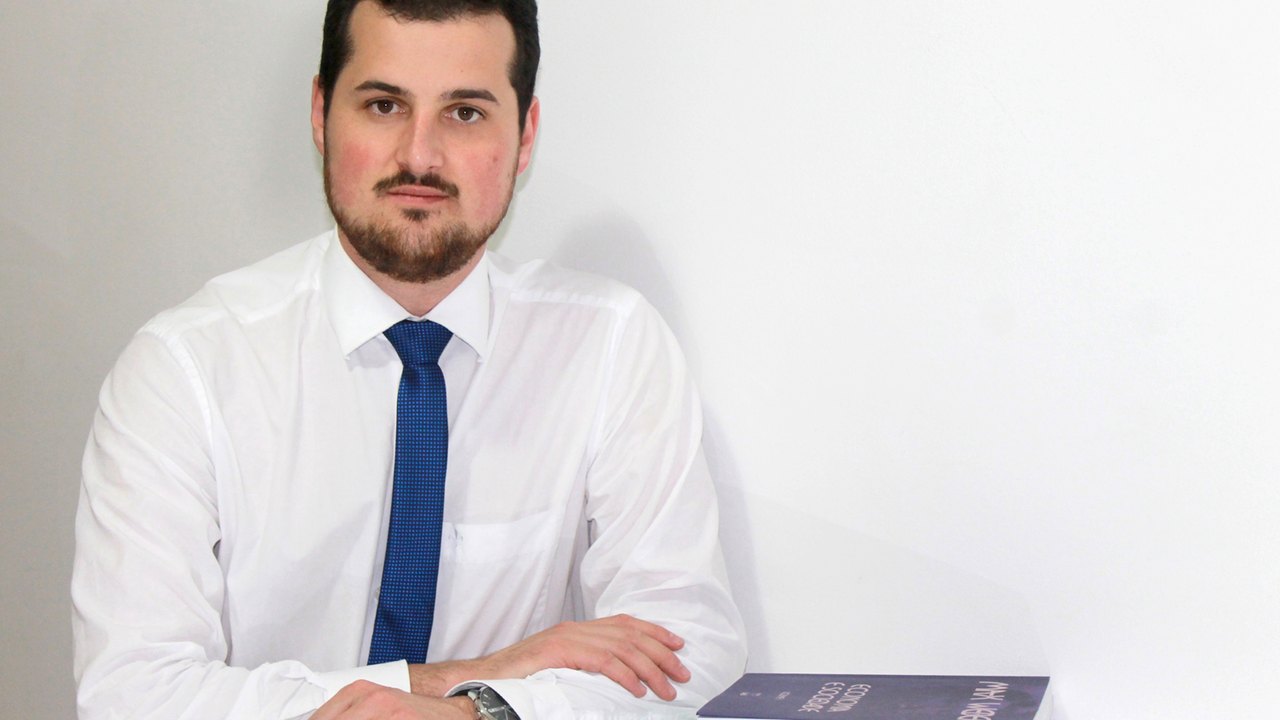 Vamos tomar a política!