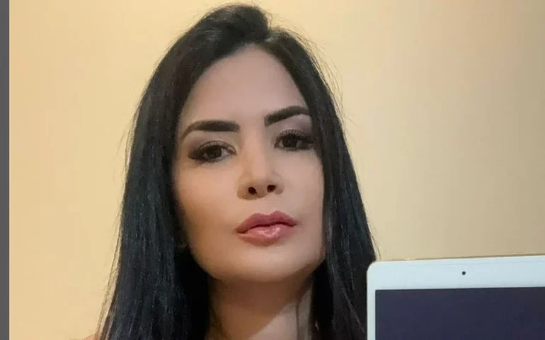 'A Fazenda': Vanessa Carvalho bate o sino e ameaça desistir