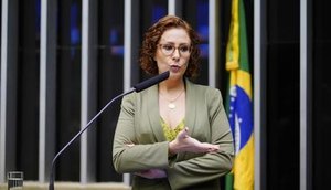 deputada-carla-zambelli-em-sessao-da-camara-dos-deputados-27042023104636632 / Foto: Foto: PABLO VALADARES/CÂMARA DOS DEPUTADOS - ARQUIVO