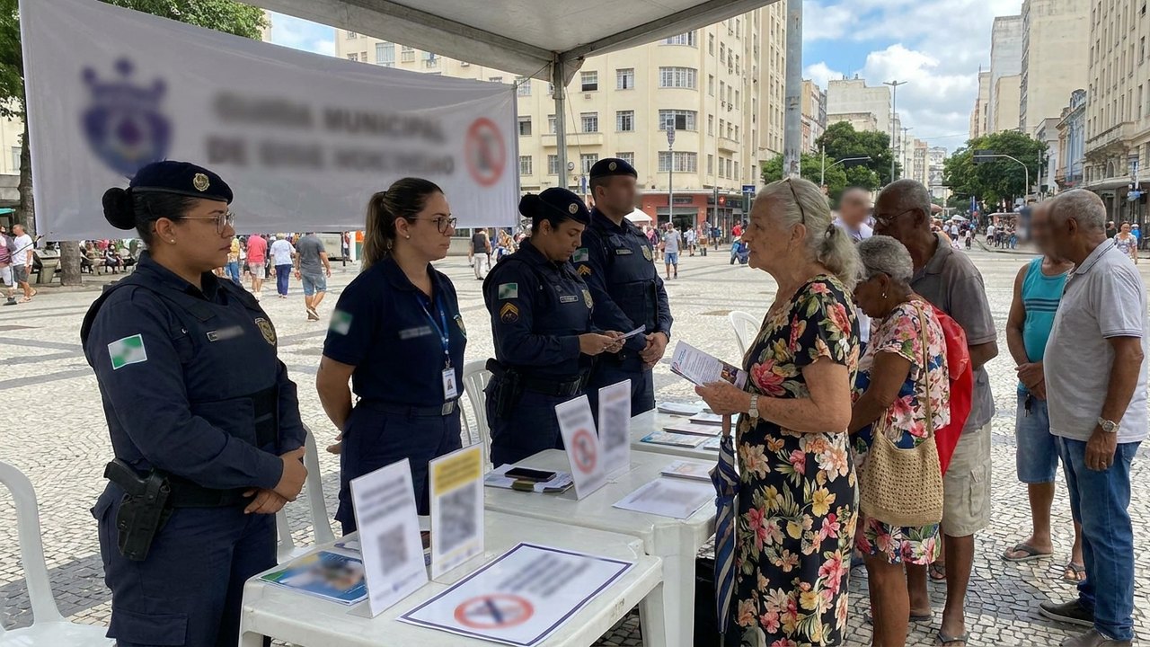 Rio amplia ações para combater violência e golpes contra idosos