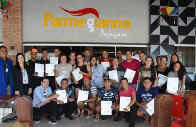 Senac promove treinamento sobre Negociação e Vendas a funcionários de restaurante, na Pajuçara 