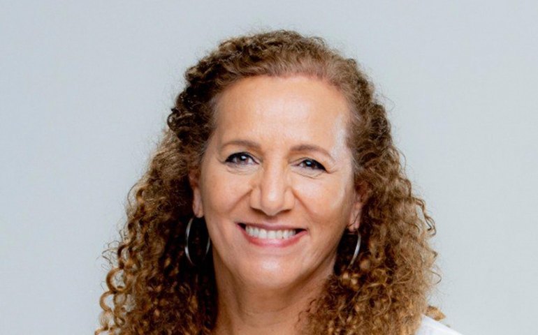 Jandira Feghali lança livro sobre o poder transformador da cultura em Maceió