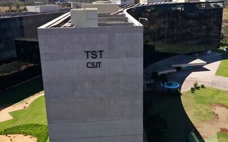 Relator do TST vota para aplicar reforma trabalhista em contratos desde 2017