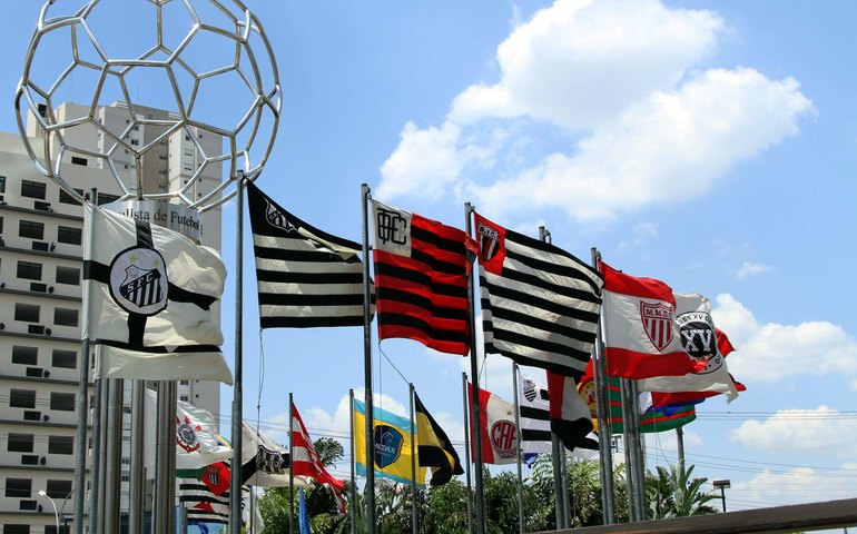 FPF libera clubes para inscreverem novos jogadores antes da retomada do Paulistão