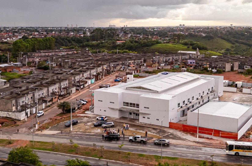 JHC visita obras da creche Gigantinhos Morada do Planalto, no Benedito Bentes