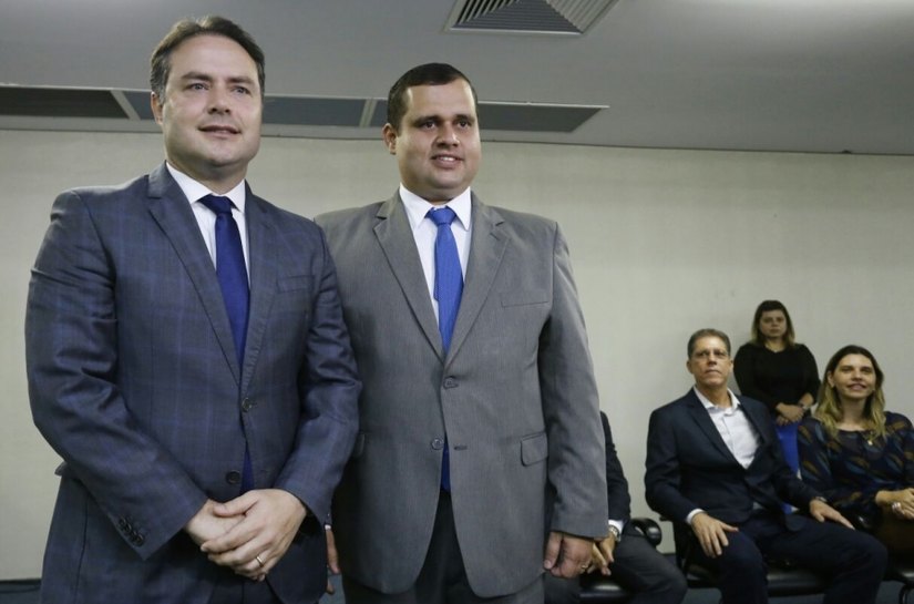 Governador empossa novo titular da Seades e aponta perspectiva positiva para AL em 2017 mesmo com crise