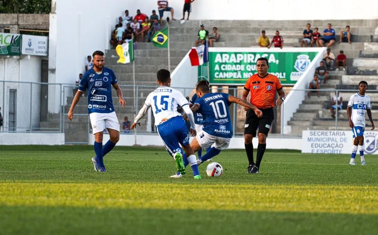 Cruzeiro-AL vence o CSA na primeira rodada da Copa Alagoas