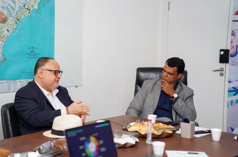 Semed Maceió dialoga com diretor da FGV sobre fortalecimento da rede municipal