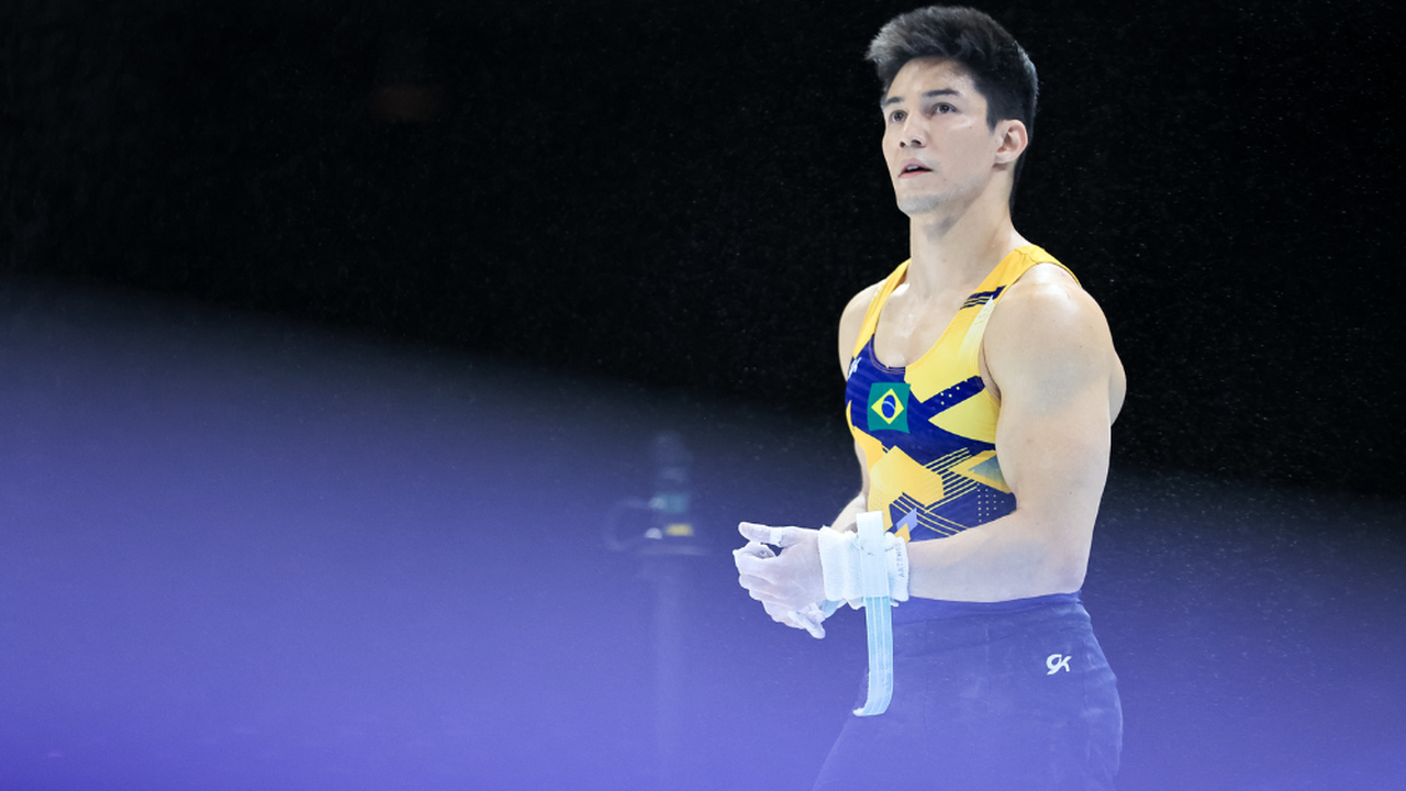 Arthur Nory sofre queda na final da barra fixa e perde chance de medalha e vaga olímpica