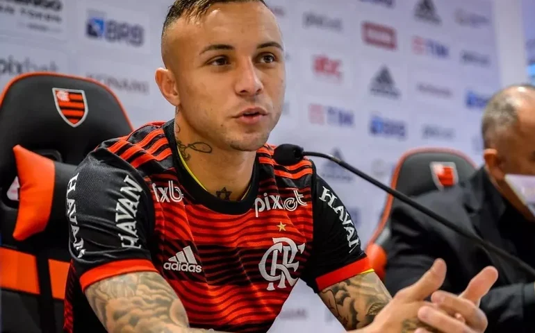 Everton Cebolinha sofre contusão no quadril e desfalca o Flamengo por até um mês