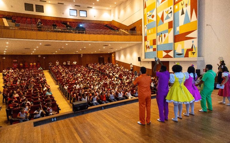Mostra de Cinema Infantil reúne estudantes de escolas públicas e particulares de Penedo