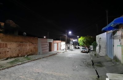  Bairro Senador Teotônio Vilela recebe nova iluminação de LED da Prefeitura
