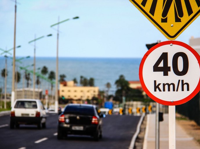 Prefeitura de Maceió investe na sinalização de trânsito