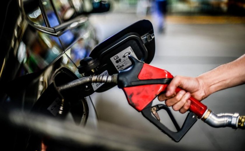 Gasolina em agosto tem menor preço desde janeiro, mostra IPTL; diesel S-10 sobe 0,81%