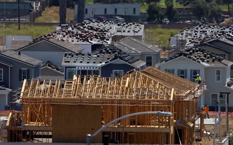 Vendas de moradias usadas nos EUA sobem 0,8% em maio ante abril