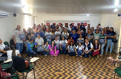 Agentes Comunitários de Saúde e Agentes de Combate às Endemias de Penedo recebem fardamento