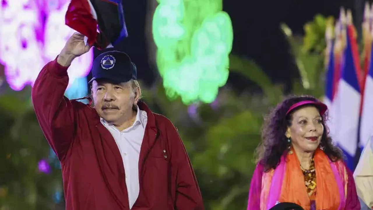 Presidente da Nicarágua anuncia fim das eleições no país