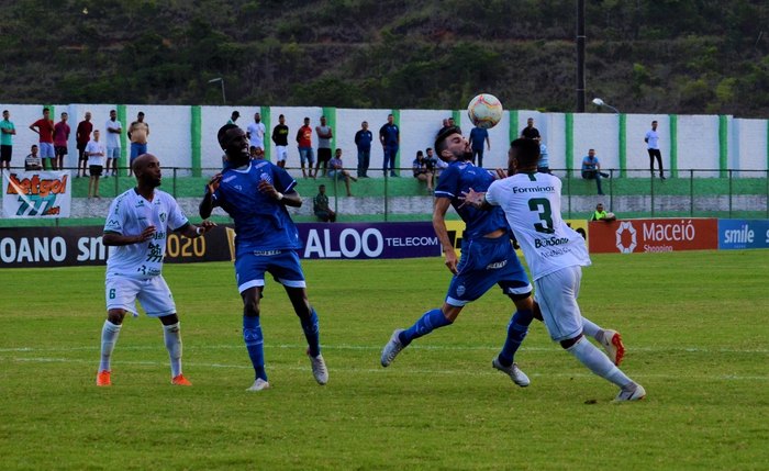 Partida entre CSA e Murici pelo Campeonato Alagoano