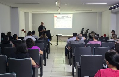Saúde destaca experiências exitosas e desafios na Assistência Farmacêutica em Maceió