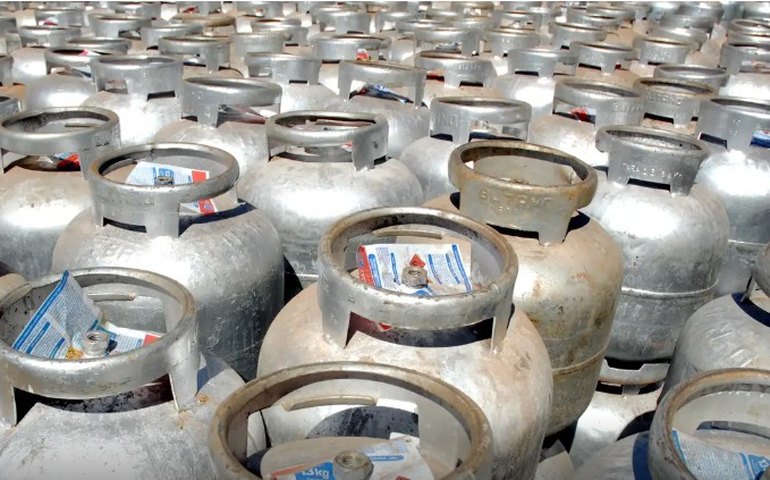 Governo reajusta valor do vale-gás em 22 estados; confira os novos valores