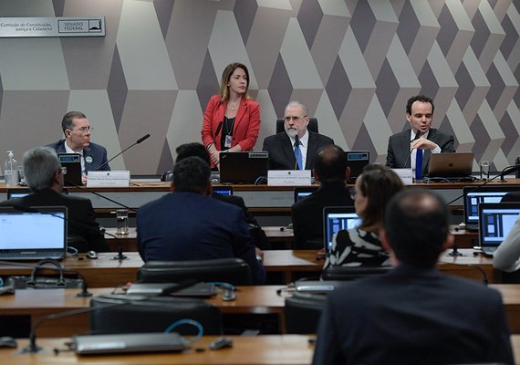 Comissão de Juristas sobre Projeto Estrutural debate sugestões ao texto