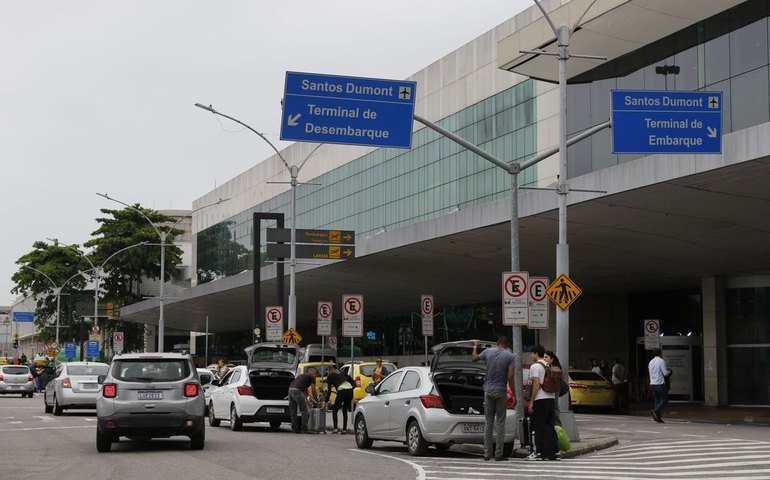 Governo vai avaliar inclusão de Brasília nas operações do Santos Dumont