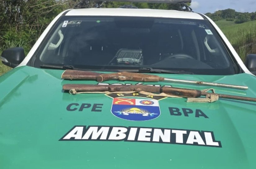 PM apreende duas armas de fogo durante fiscalização ambiental em Porto Calvo