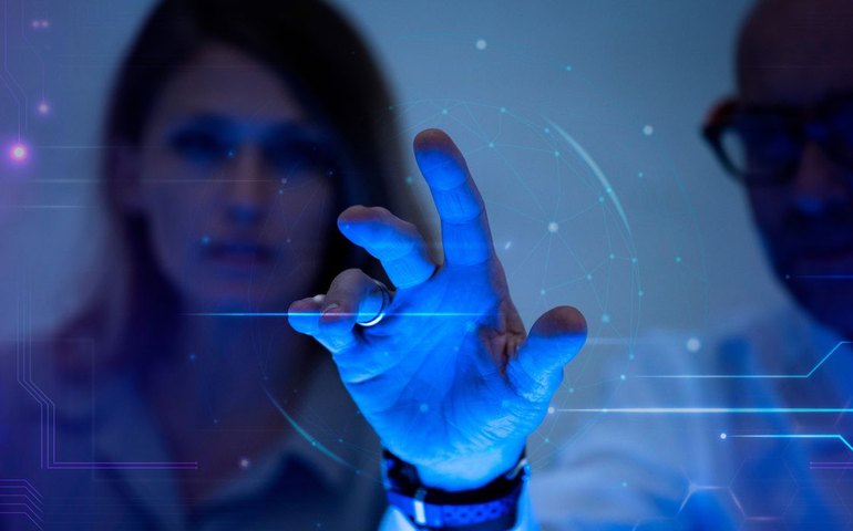 Número de empresas industriais que usam IA cresce 163% em dois anos