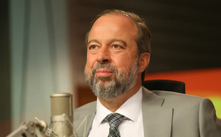 Governo descarta retorno do horário de verão em 2025, afirma ministro de Minas e Energia