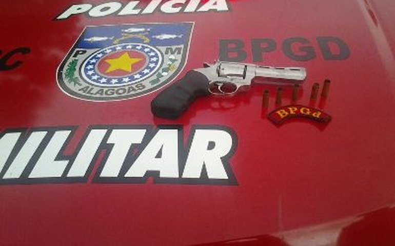 Batalhão de Guardas apreende arma e prende envolvido em tentativa de assalto a posto de distribuição dos Correios