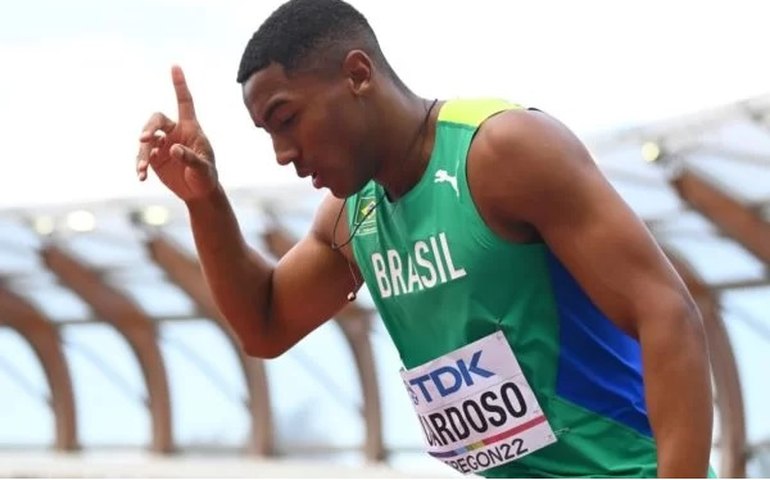 Erick Cardoso se torna primeiro brasileiro a correr os 100 metros abaixo de 10 segundos