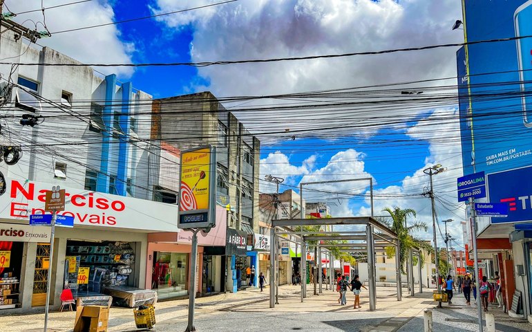 Pesquisa do Procon auxilia arapiraquenses nas compras para o Dia dos Pais