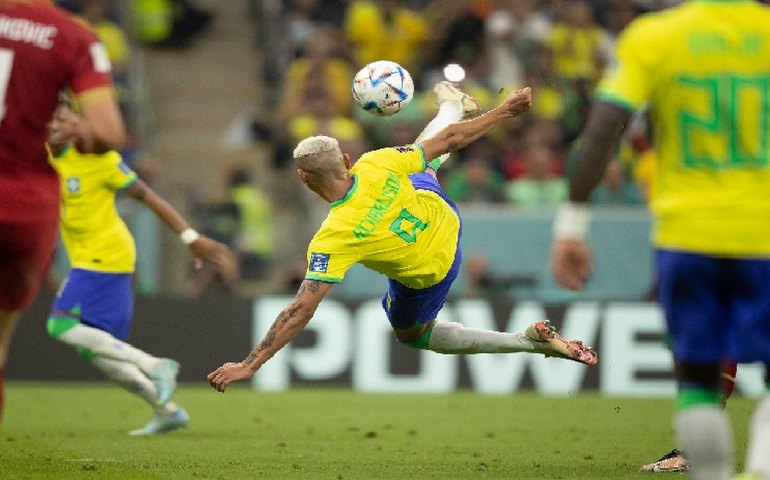 Gol de Richarlison na Copa do Mundo é finalista do Prêmio Puskás