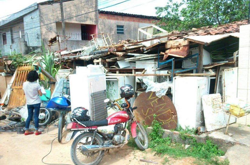 Slum registra novo caso de acumulador de lixo em Maceió
