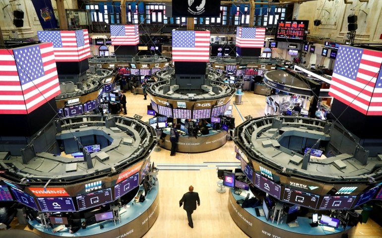 Bolsas de NY fecham em alta, após Fed manter juros e Powell indicar cautela à frente