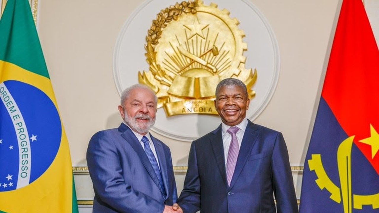 Lula chega ao Palácio Presidencial em visita oficial à Angola
